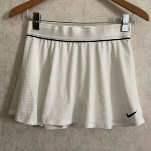 Nike dri fit women's small white athletic skort